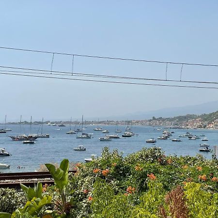 Taormina Holiday Apartment ภายนอก รูปภาพ