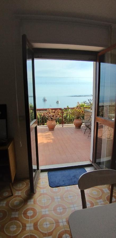 Taormina Holiday Apartment ภายนอก รูปภาพ
