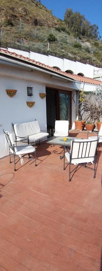 Taormina Holiday Apartment ภายนอก รูปภาพ