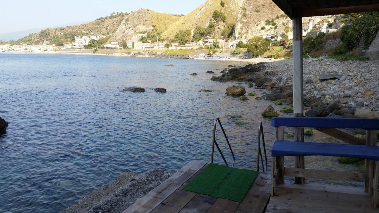 Taormina Holiday Apartment ภายนอก รูปภาพ