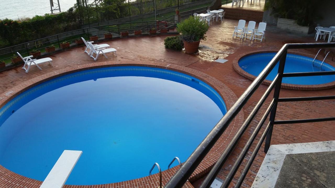 Taormina Holiday Apartment ภายนอก รูปภาพ